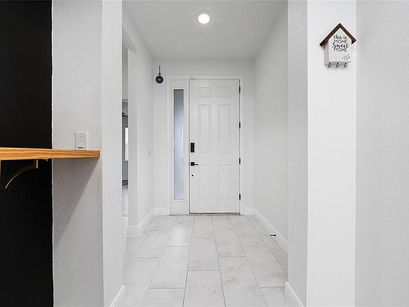 3rd image of 2591 SEAGIRT WAY