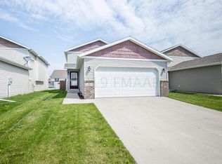 2587 55th Ave S, Fargo, ND 58104