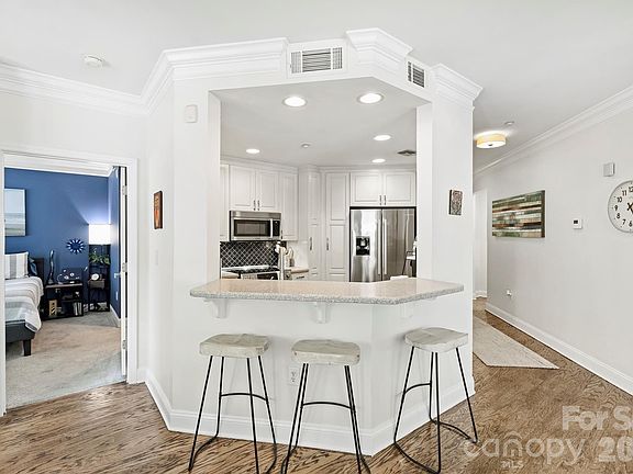 5th image of 401 N Church St APT 103