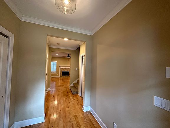 4th image of 3288 Gramercy Pl