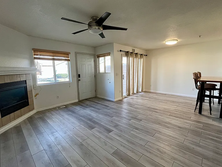 1601 Great Western Dr #K2 — Photo 3