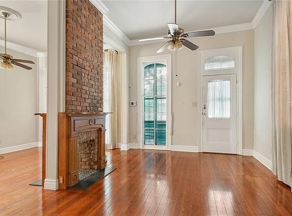 2nd image of 2519 Burgundy St
