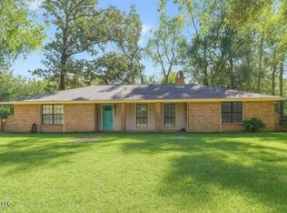 123 Tennyson Cv, Picayune, MS 39466