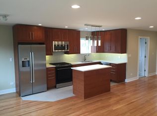 1008 E Northwest Hwy, Mount Prospect, IL 60056