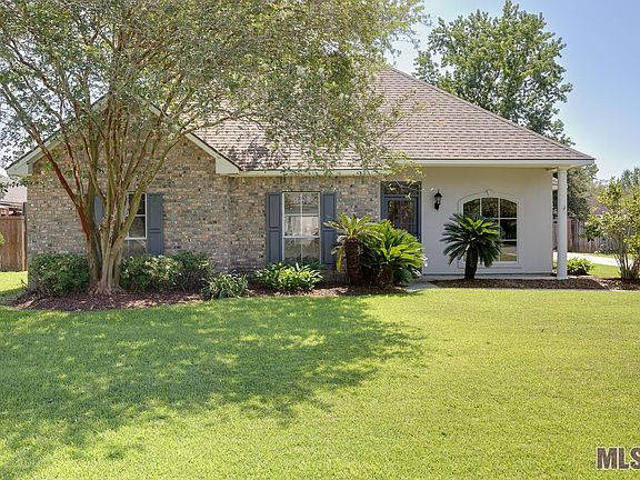 4th image of 17346 Lauren Dr