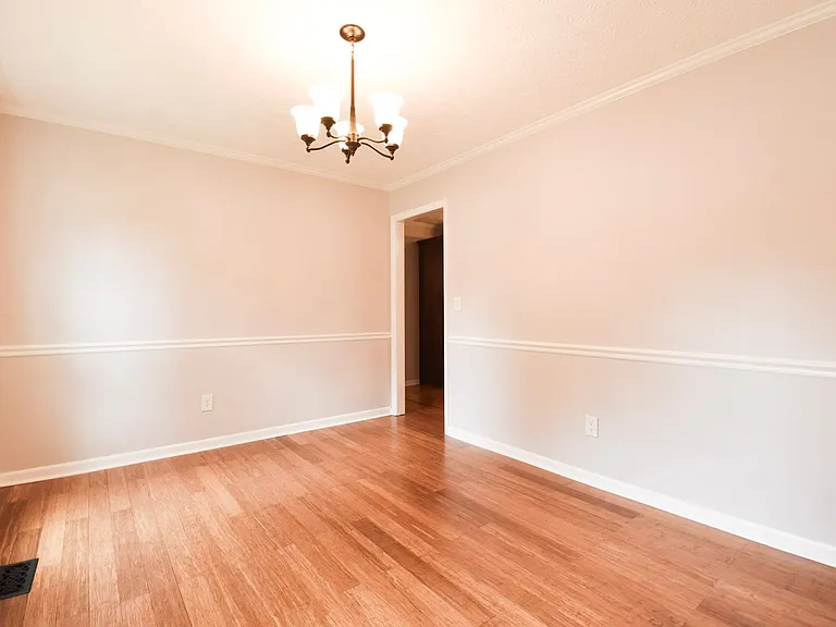 5804 Norman Pl — Photo 6