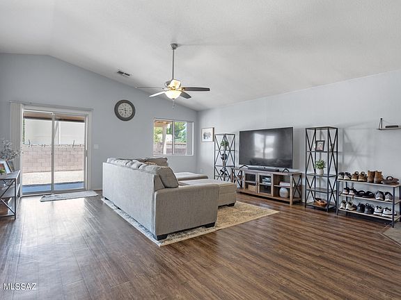 4th image of 8091 E Sundew Dr