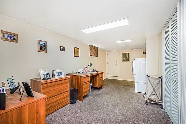 Sold by Remax Real Estate Professionals | media 21