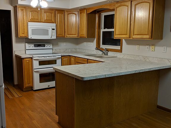Kitchen - island area