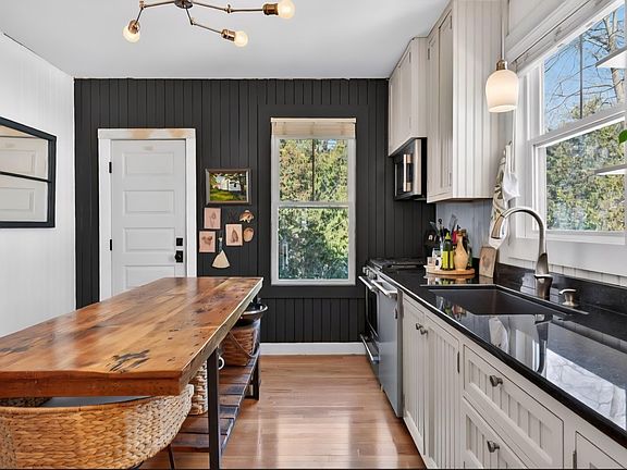 3rd image of 5 McLellan St #1