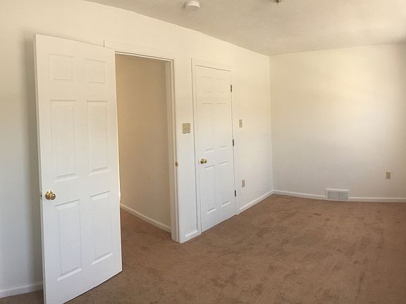 5th image of 1418 Walters Ave