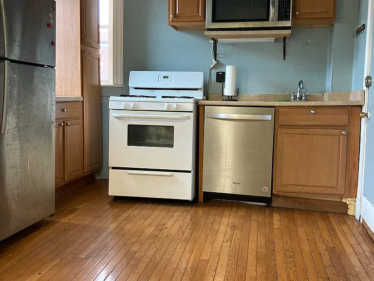 30 Glenville Ave #3 — Photo 3