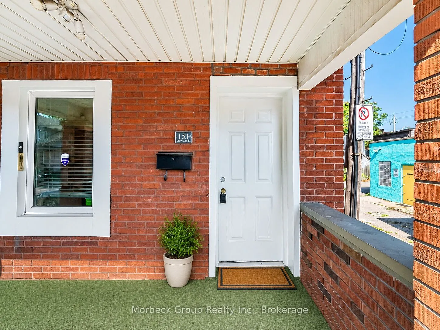 4 bed, $1,800 — Photo 2