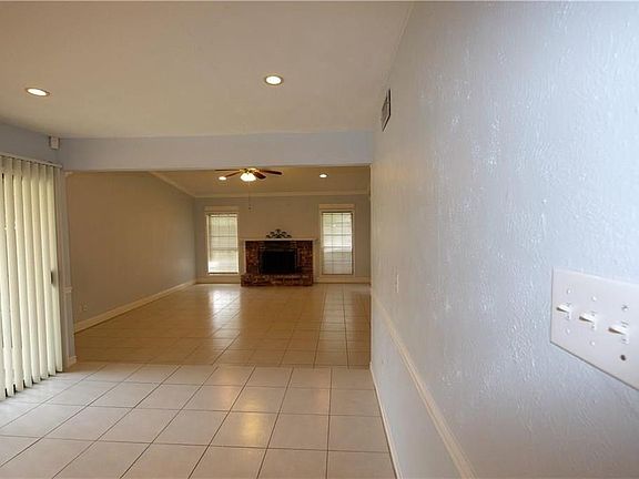 5th image of 3213 Catalpa St