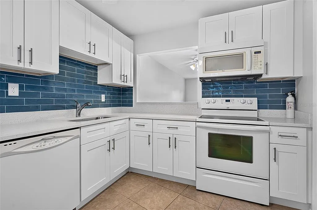 1 bed, 1.0 bath, 834 sqft, $1,500 — Photo 2