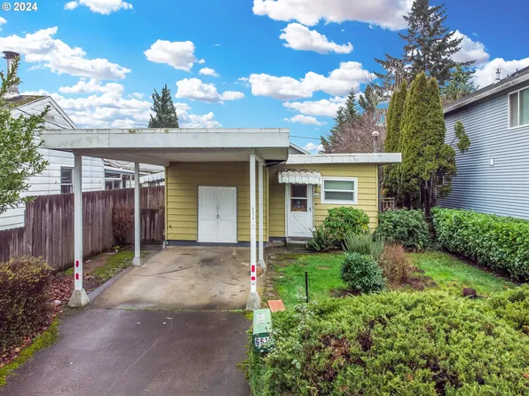 6610 SE Woodstock Blvd, Portland, OR 97206