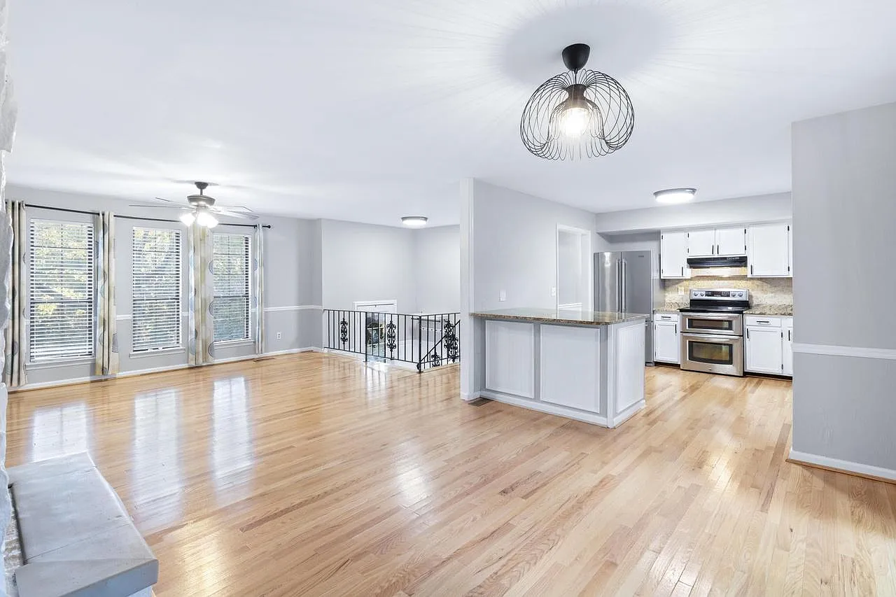7719 Ridge Bay Dr — Photo 3