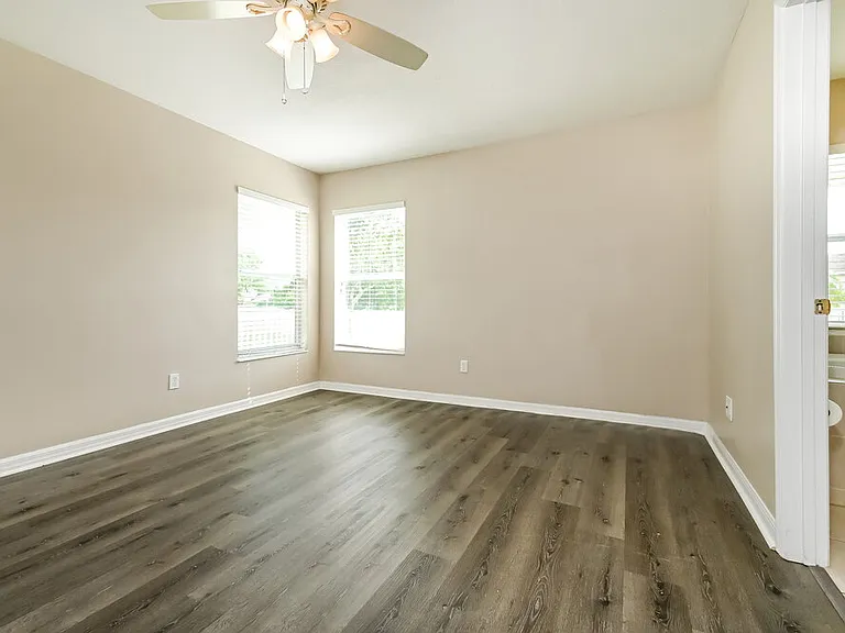 15215 Searobbin Dr — Photo 10