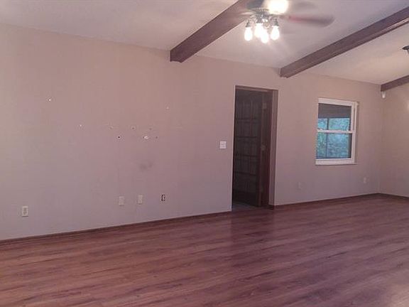 4th image of 215 Shady Ln