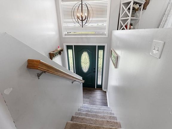 5th image of 6402 Graystone Dr