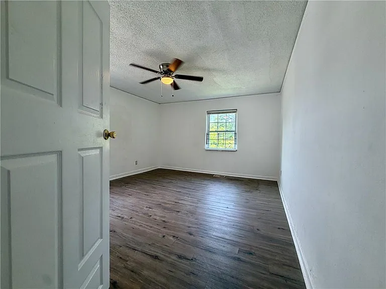 1070 Ollie Cir NW — Photo 10
