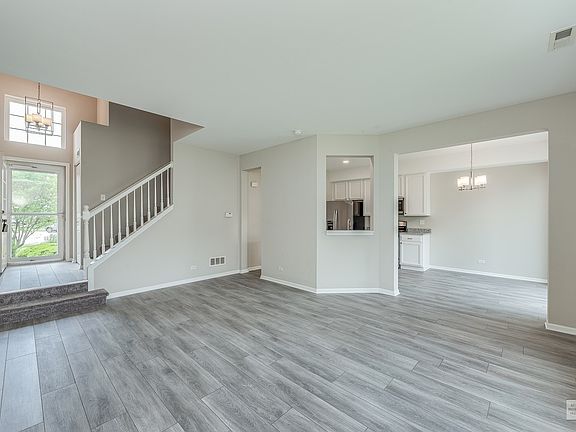 2nd image of 24853 Franklin Ln #28-2
