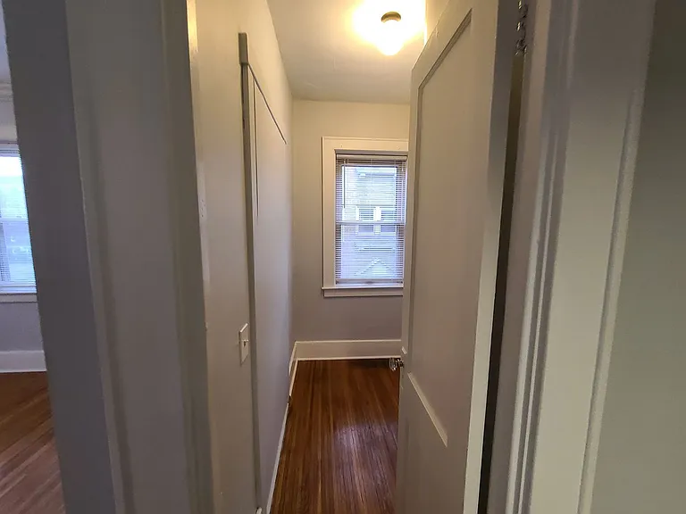 1625 East Ave — Photo 19