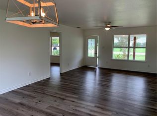 623 Caldwell St, Lexington, TX 78947