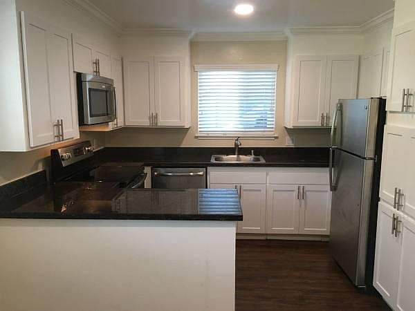 1st image of 912 El Camino Real APT 10