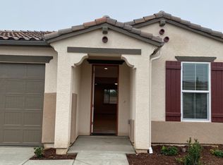1542 Corazon Ave, Clovis, CA 93619