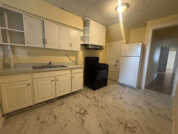 2nd image of 165 N Hyde Park Ave