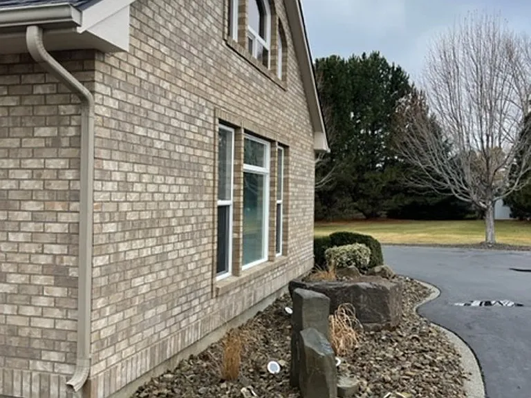 308 Oak St — Photo 3