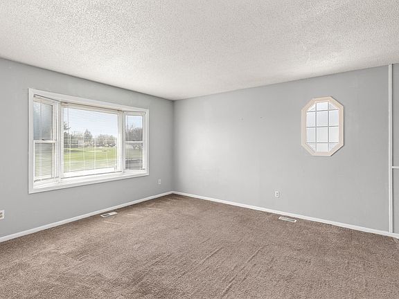 4th image of 1113 Gordon Ave