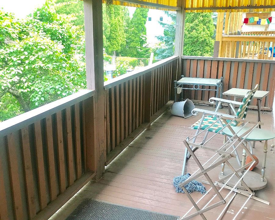 2nd image of 25 Marcella St #2