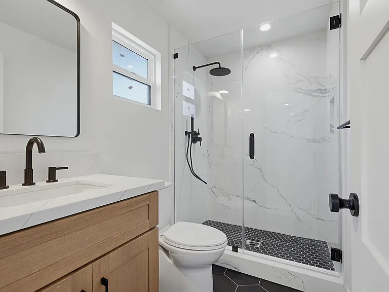 2036 Pomona Ave #C — Photo 22