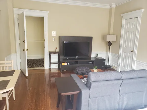 466 Commonwealth Ave APT 807, Boston, MA 02215