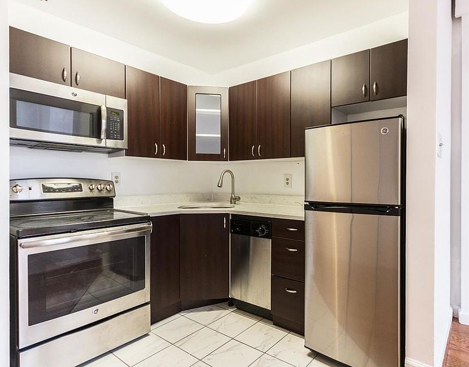 1st image of 220 W 14th St APT 5A
