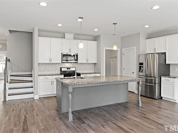 2nd image of 637 Barneswyck Dr