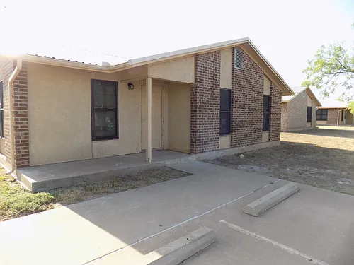 940 Lbj Dr Photo 1