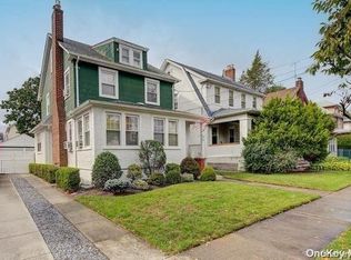 4634 157th St, Flushing, NY 11355