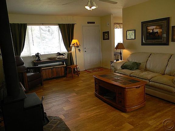 3rd image of 969 Ponderosa Dr