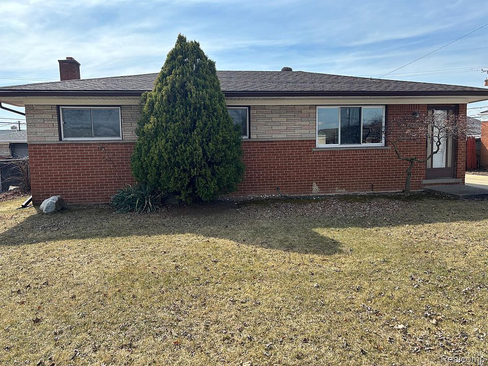 1st image of 25326 Wexford Ave