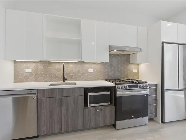 948 W Sunnyside Ave #405 — Photo 2