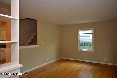 5th image of 1037 Lockridge Dr NE