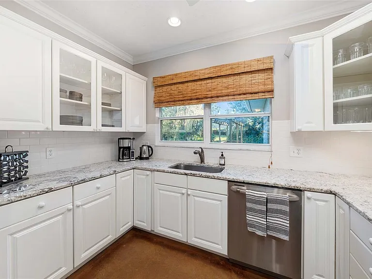 8120 NW 48th Ln — Photo 39