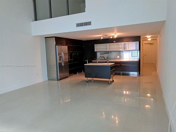 4th image of 6000 NE Collins Ave #107