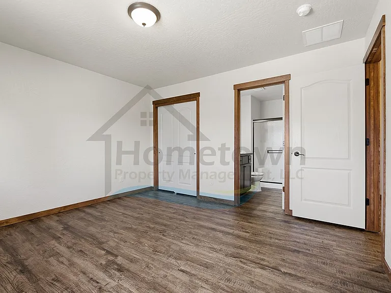 1622 E 3rd Ave — Photo 15