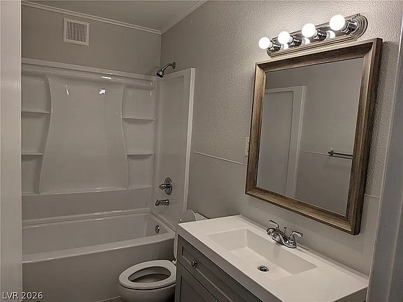 5th image of 4371 Hilldale Ave