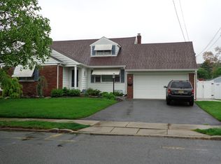 28 2nd Ave, Hawthorne, NJ 07506
