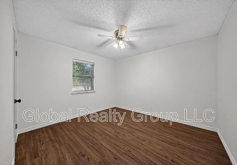 306 Meadow Dr — Photo 16